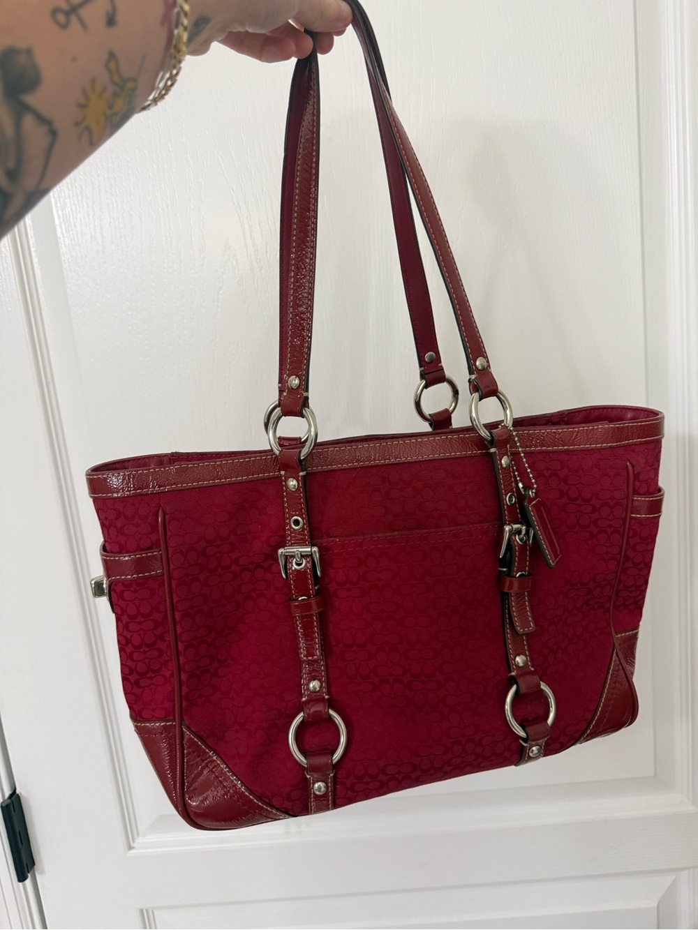 Y2K Coach Signature Gallery Tote Bag F12346 – Red Canvas Logo